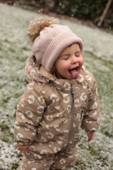 Mädchen im Schnee, Kita Fotos, Kindergarten Fotografie, Grevenbroich, Neuss, Jüchen